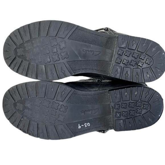 CLARKS Faralyn Rise Moto Black Leather Ankle
Boots Side Zip Size 8 - Picture 8 of 11